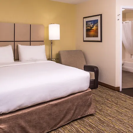 Candlewood Suites Kansas City By Ihg Exterior photo